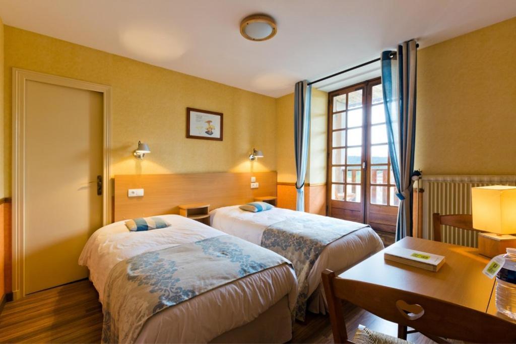 Hotel La Clairiere Chambon-sur-Dolore المظهر الخارجي الصورة