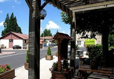 Hotel La Clairiere Chambon-sur-Dolore المظهر الخارجي الصورة