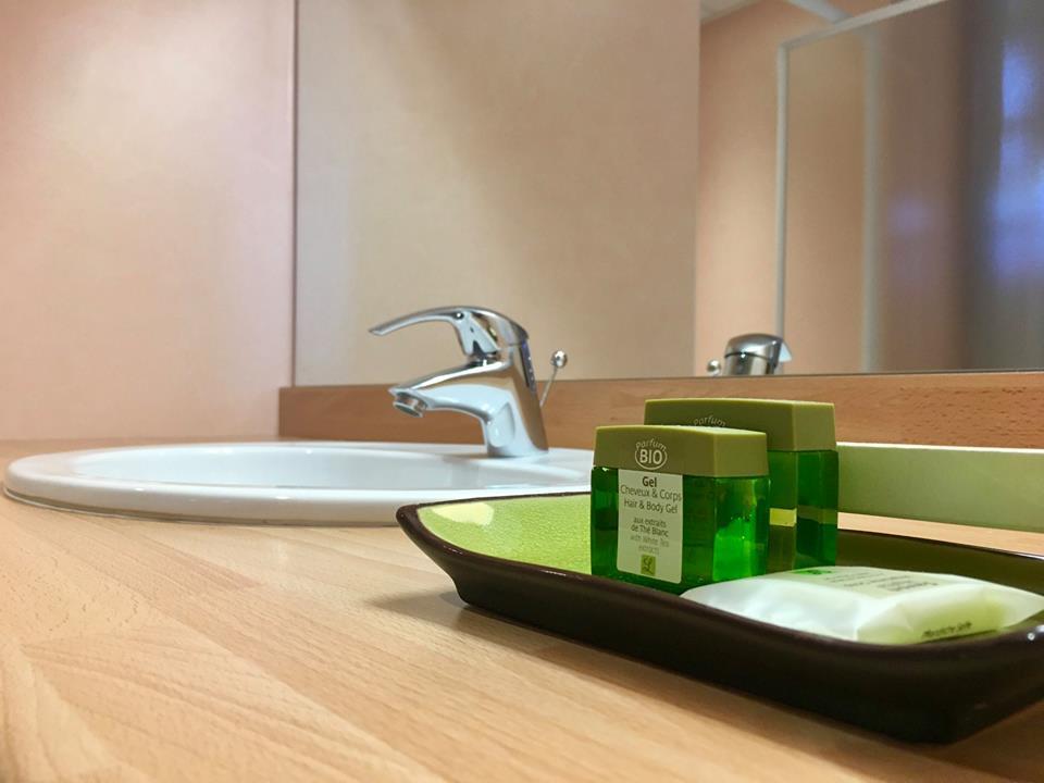 Hotel La Clairiere Chambon-sur-Dolore المظهر الخارجي الصورة